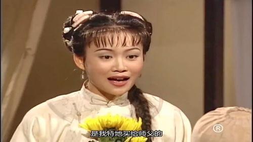 演员梁小冰资料,从古装美人到影视经典，她的演艺生涯回顾