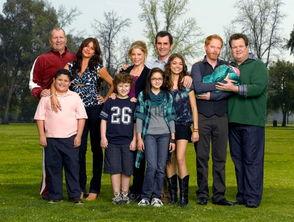 摩登家庭电视剧演员表,多元文化背景下的温馨家庭生活