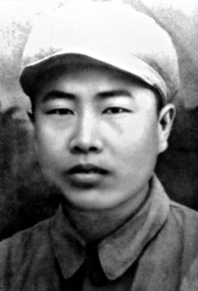 董存瑞演员,英勇无畏的战士，永恒的红色传奇